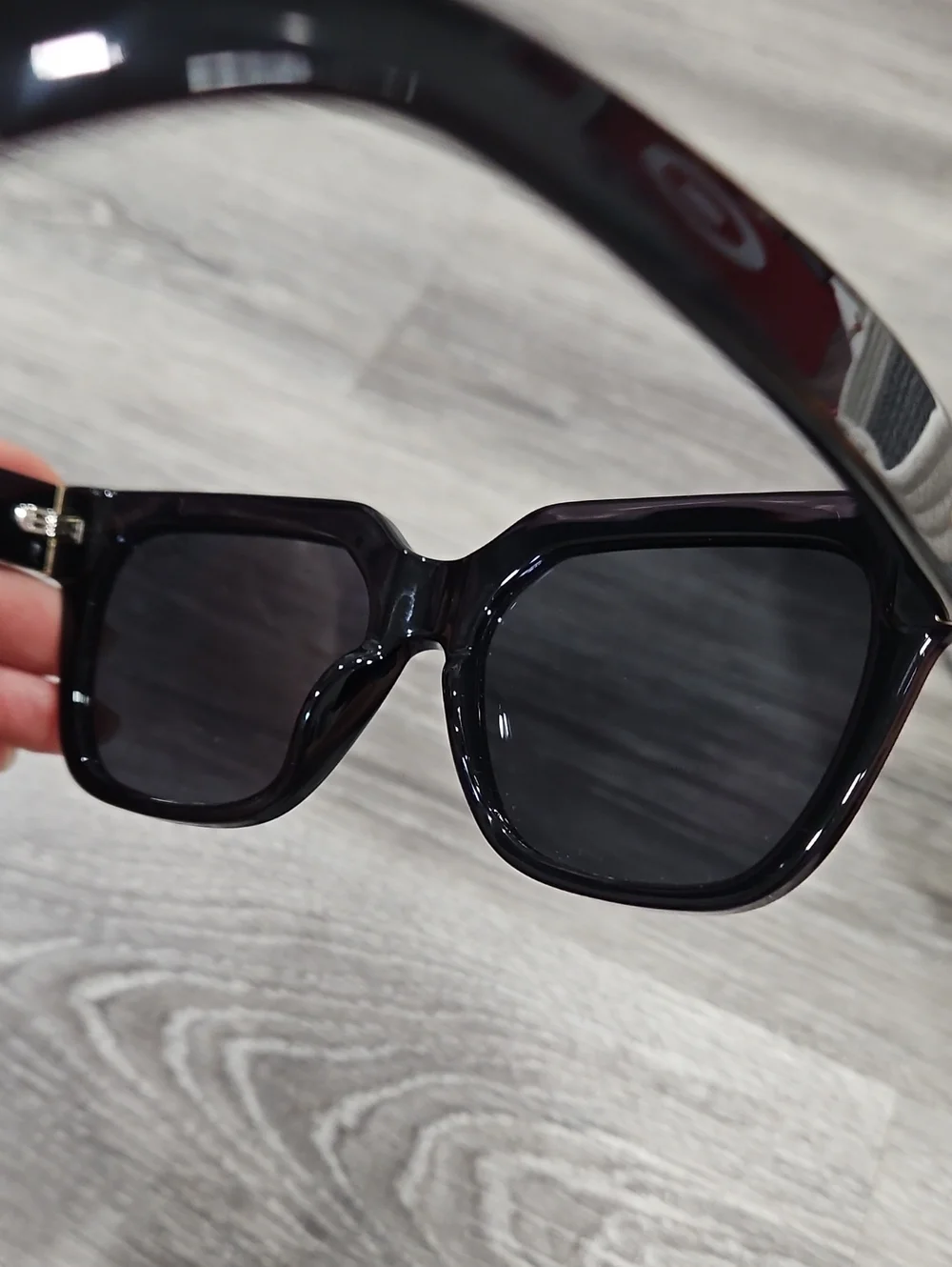 Quay PSA 125 Polorized CAT 3 Sunglasses Black